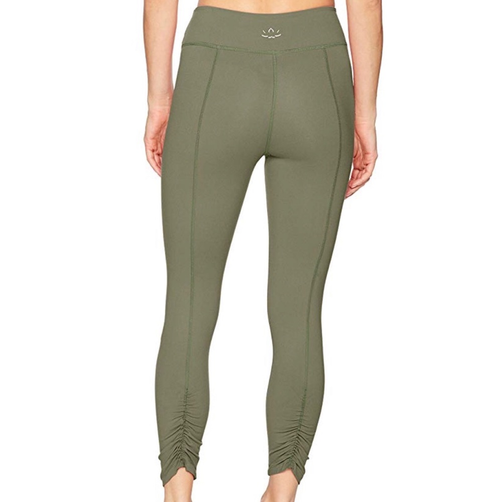 NEW Beyond Yoga Legging Capri